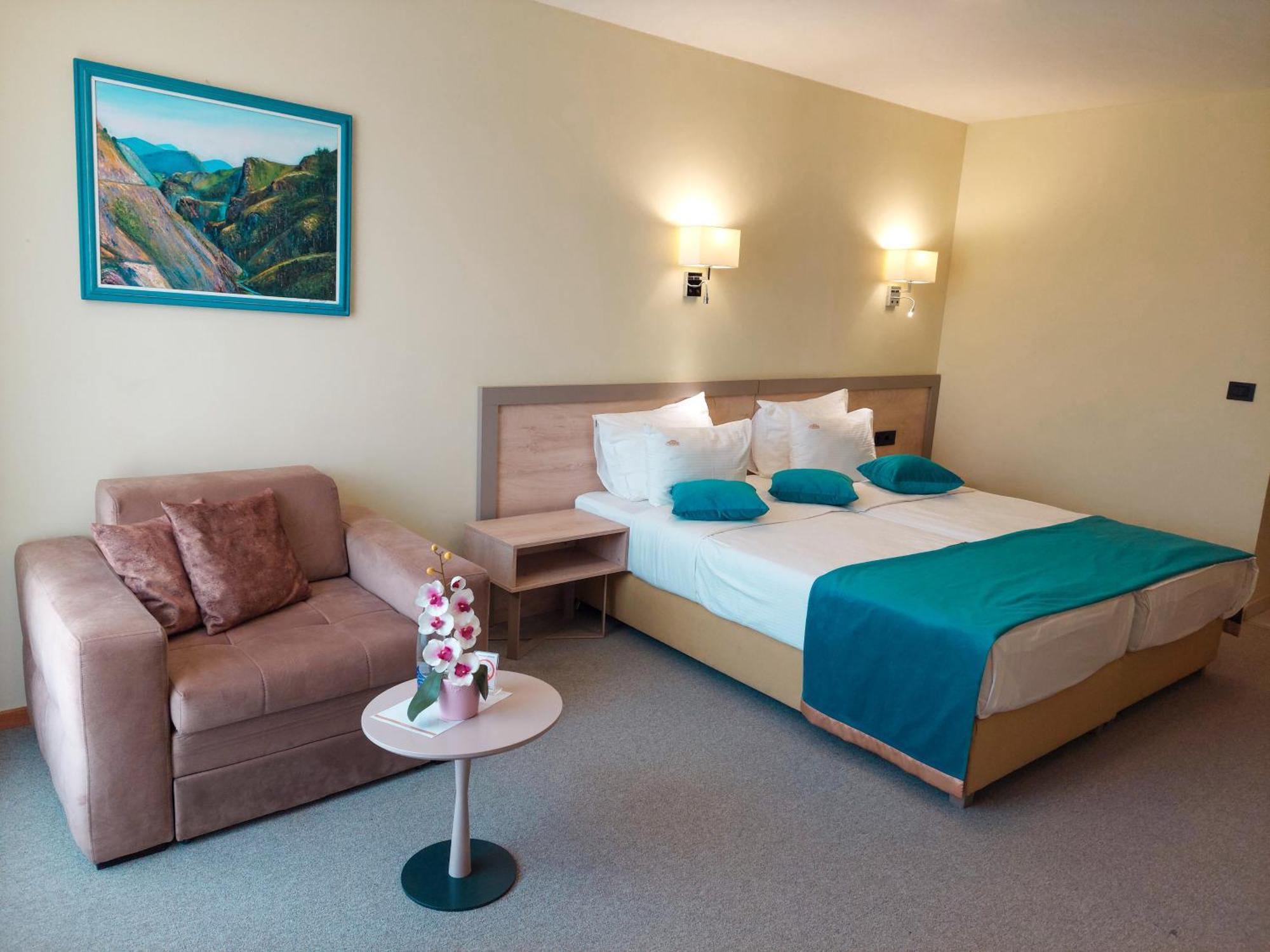 Hotel Siesta Uzice Ngoại thất bức ảnh