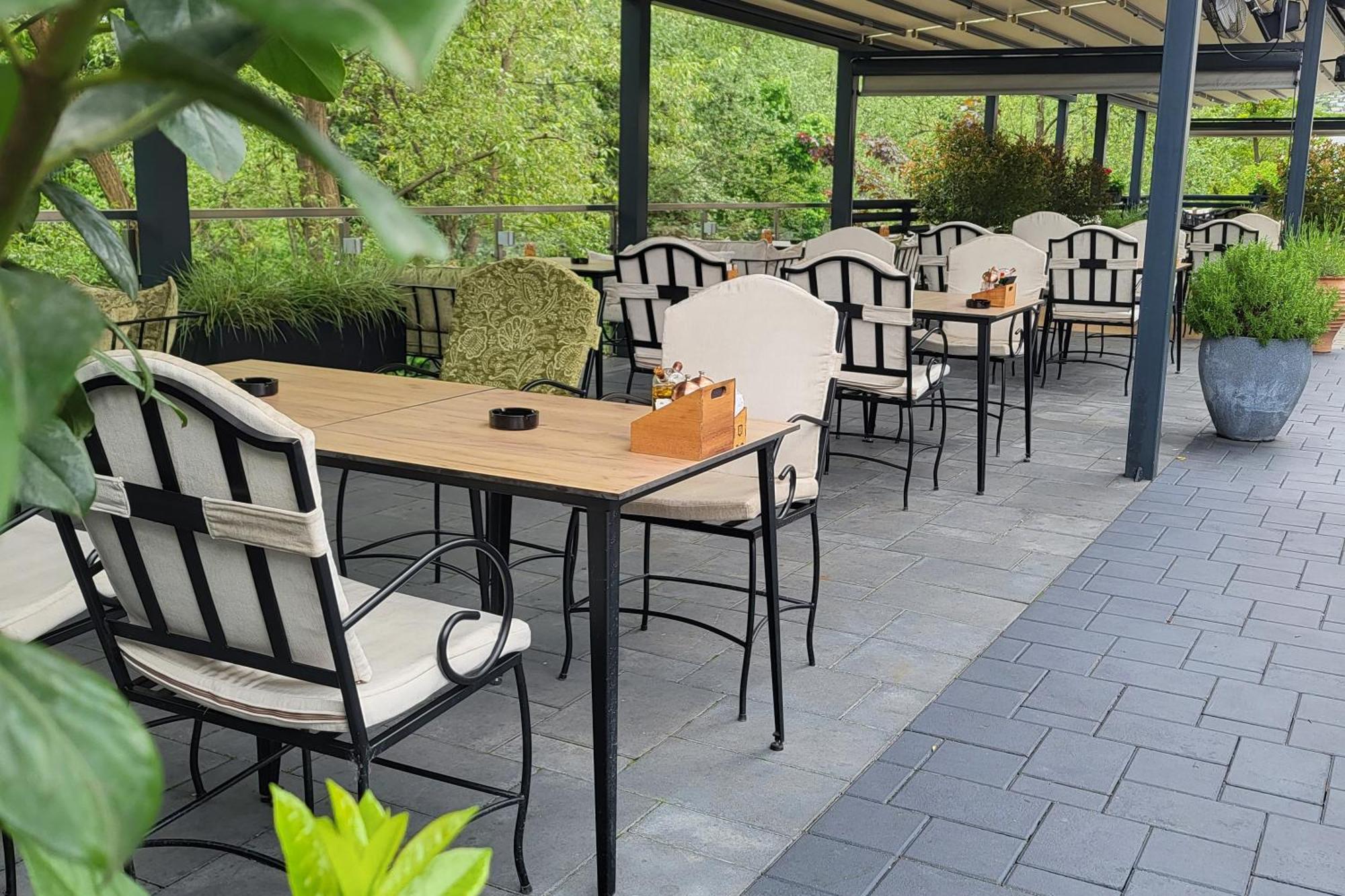 Hotel Siesta Uzice Ngoại thất bức ảnh