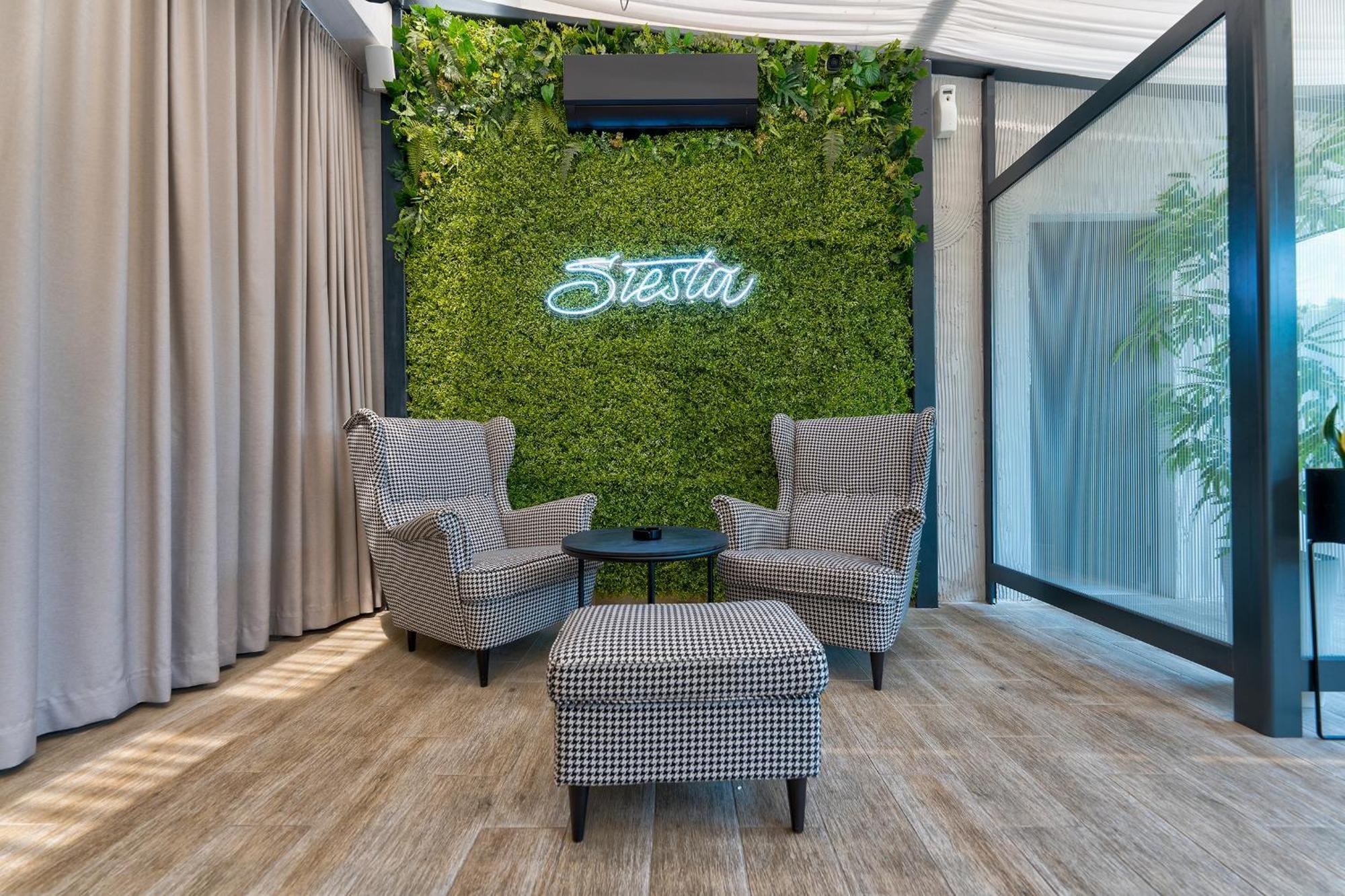 Hotel Siesta Uzice Ngoại thất bức ảnh