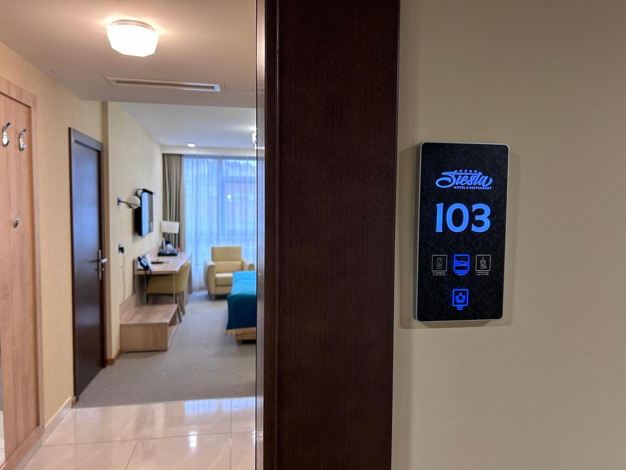 Hotel Siesta Uzice Ngoại thất bức ảnh