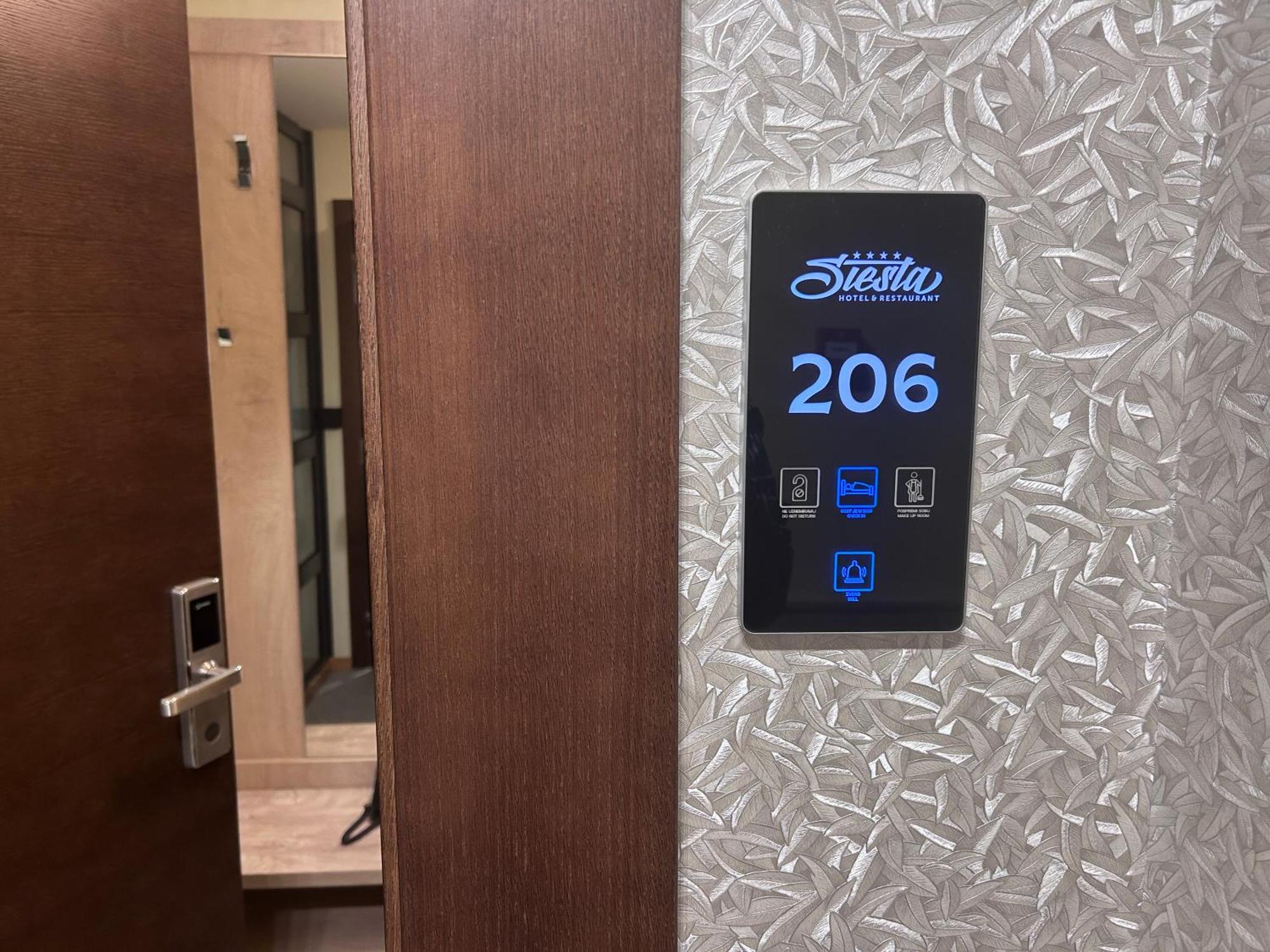 Hotel Siesta Uzice Ngoại thất bức ảnh