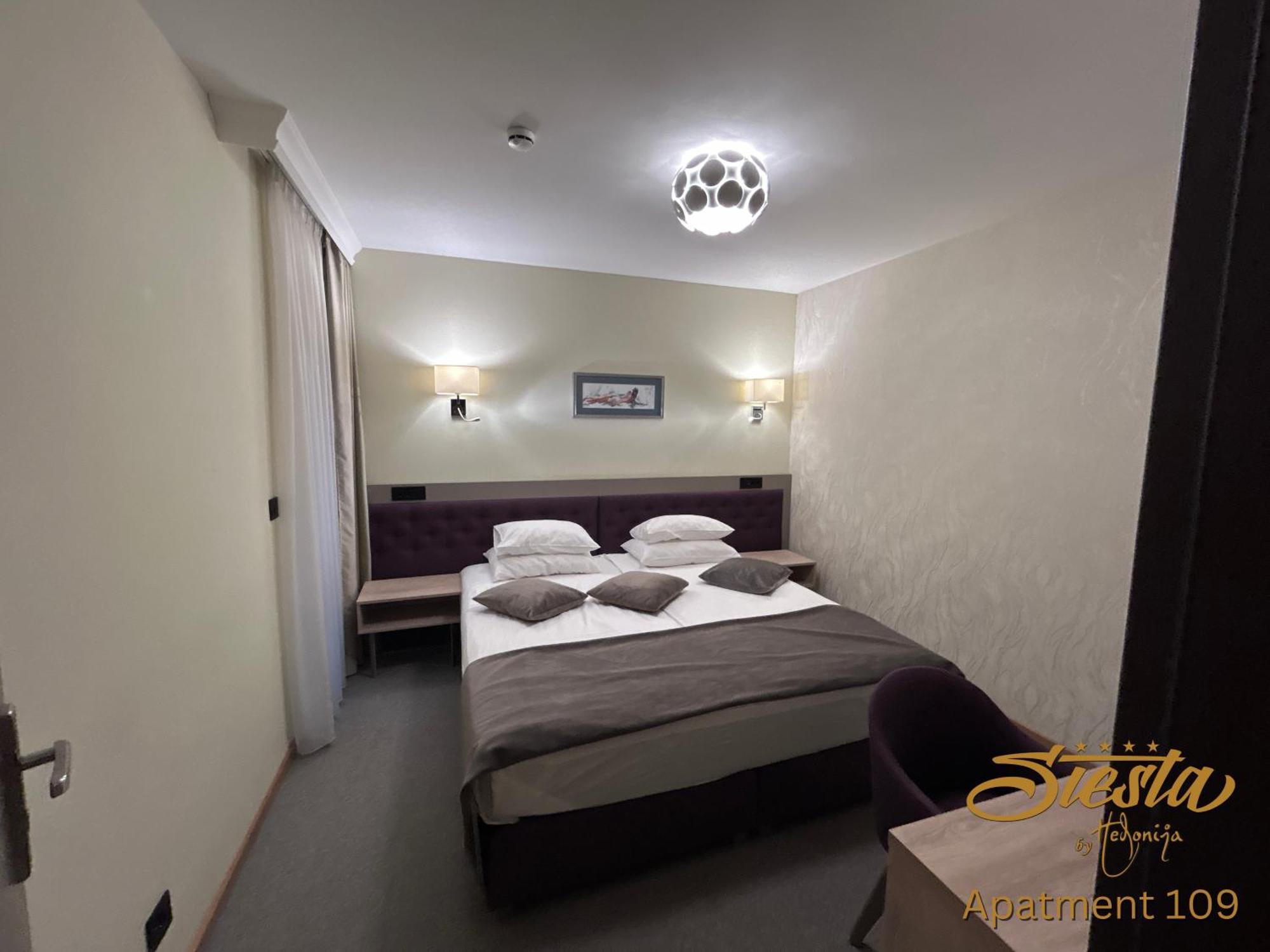 Hotel Siesta Uzice Ngoại thất bức ảnh