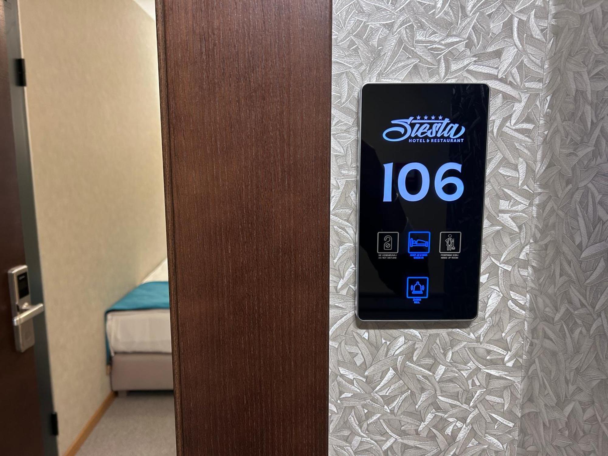 Hotel Siesta Uzice Ngoại thất bức ảnh
